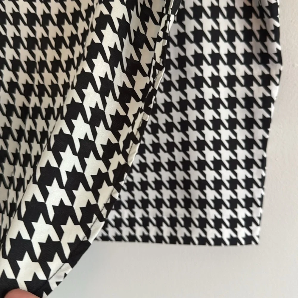 Liz Claiborne Houndstooth Skirt - Picture 5 of 6
